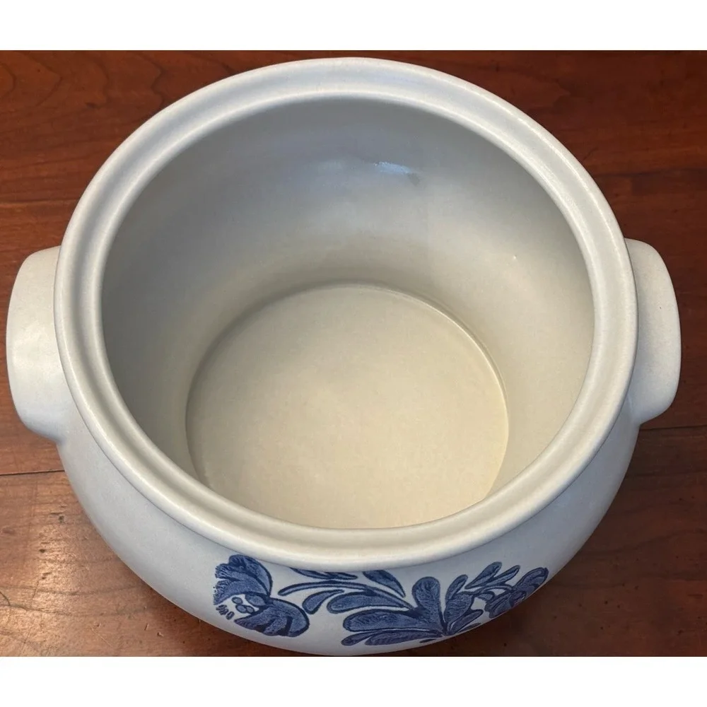 Vintage Pfaltzgraff Yorktowne Stoneware Large Soup Tureen Base ONLY USA 160Y
